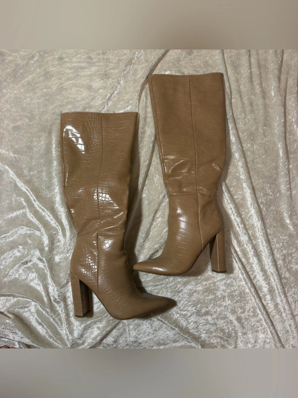 Express Nude Croc Embossed Knee High Heeled Boots – Size 7